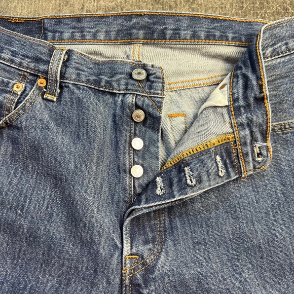 Levi Strauss 501 Jeans Mens W35 L30 Button Fly Blue Denim Straight Leg - Picture 7 of 10